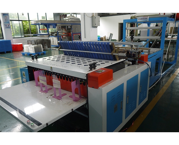 珍珠棉加工(gong)車間