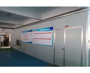 吸塑(su)包裝生産車(chē)間